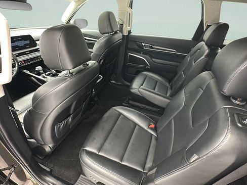 Used 2025 Kia Telluride S AWD/4WD image 9