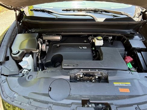 Used 2013 INFINITI JX35 AWD w/ Premium Pkg image 9