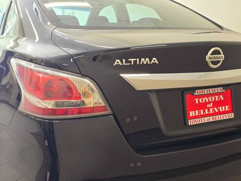 Used 2015 Nissan Altima 2.5 S FWD image 8