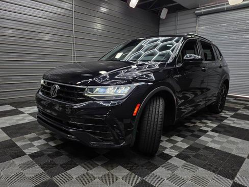 Used 2022 Volkswagen Tiguan SE R-Line AWD/4WD image 40
