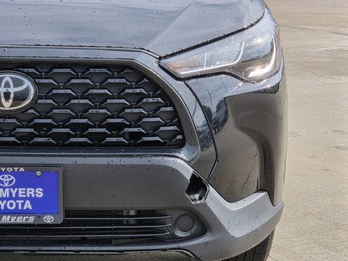 Used 2025 Toyota Corolla Cross L FWD image 4