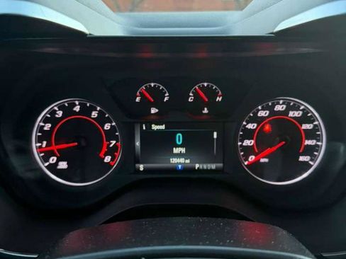 Used 2018 Chevrolet Camaro LT image 29