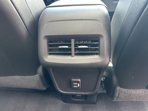 Used 2022 Chevrolet Equinox RS w/ RS Leather Package image 16