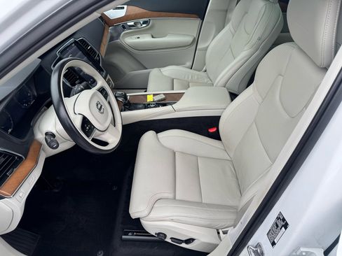 Used 2017 Volvo XC90 T6 Inscription w/ Vision Package image 9