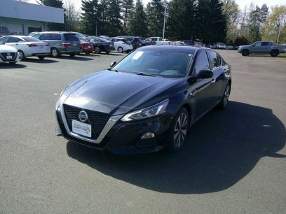 Used 2022 Nissan Altima 2.5 SV w/ SV Premium Package