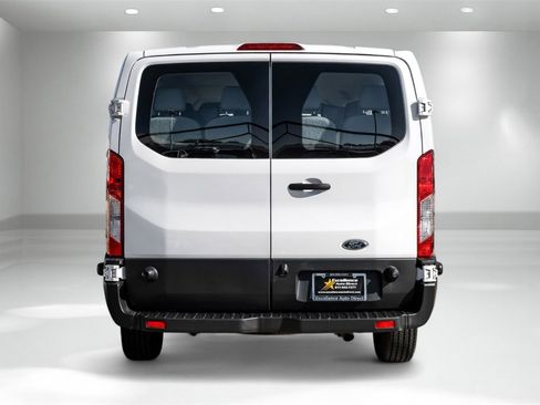 Used 2016 Ford Transit 350 XL image 7