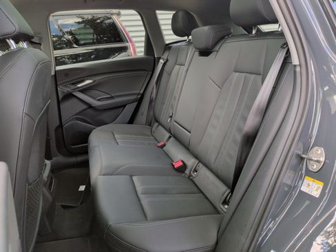 Certified 2025 Audi Q6 e-tron Premium w/ Convenience Package RWD image 33