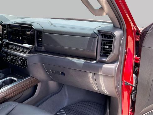 Used 2024 Chevrolet Silverado 1500 RST w/ Convenience Package II AWD/4WD image 35