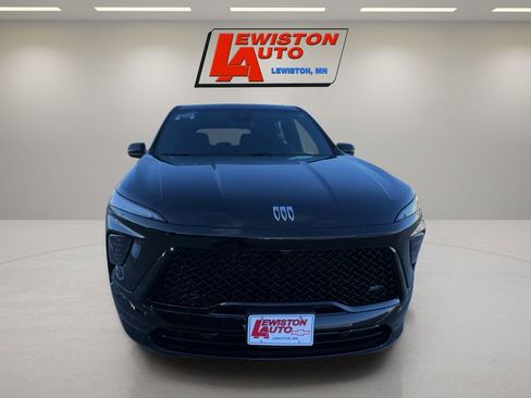 Certified 2025 Buick Enclave Sport Touring image 8