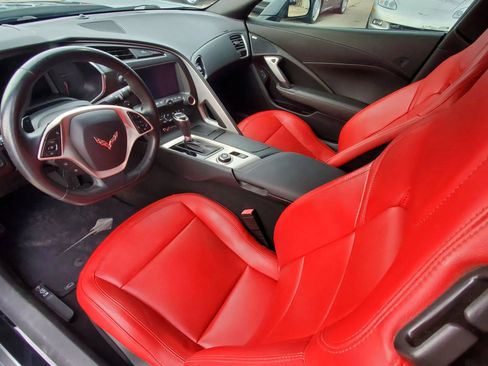 Used 2019 Chevrolet Corvette Stingray Coupe w/ 1LT image 17