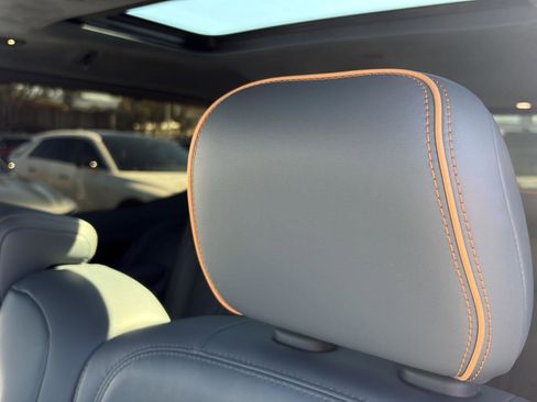 Used 2022 Jeep Grand Wagoneer Series III w/ Flexible Seating Group image 18