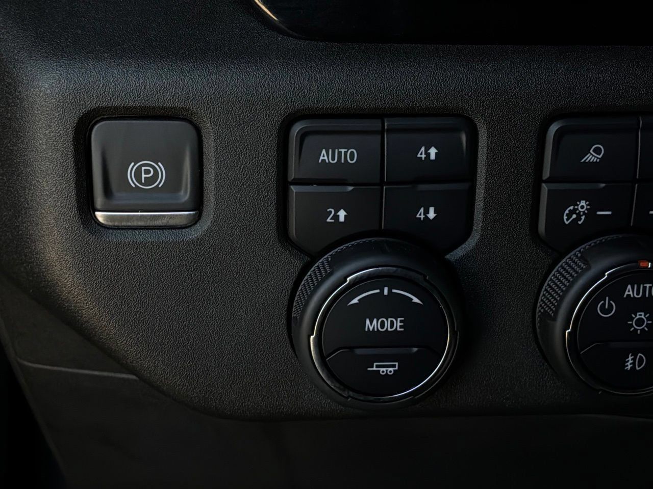 Used 2023 Chevrolet Silverado 1500 High Country AWD/4WD image 37