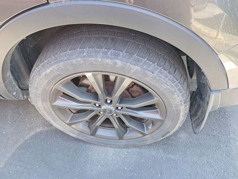 Used 2017 Ford Explorer XLT w/ Equipment Group 202A AWD/4WD image 9