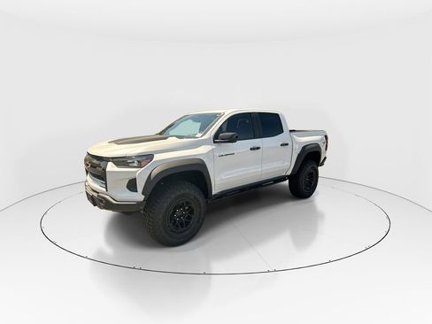 New 2026 Chevrolet Colorado ZR2 w/ ZR2 Bison Edition AWD/4WD image 4