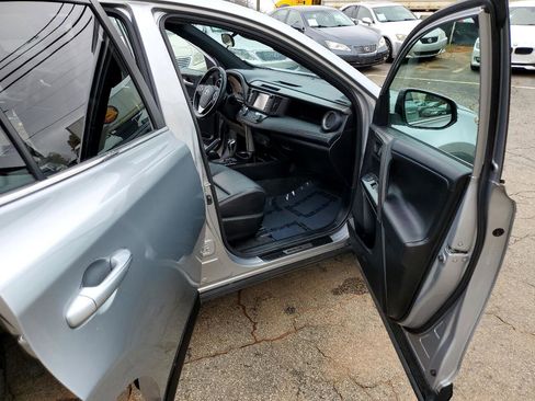 Used 2016 Toyota RAV4 SE image 49