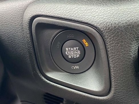 Used 2025 Jeep Wrangler Sport image 21