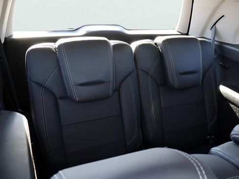 Used 2016 Mercedes-Benz GL 550 4MATIC image 15