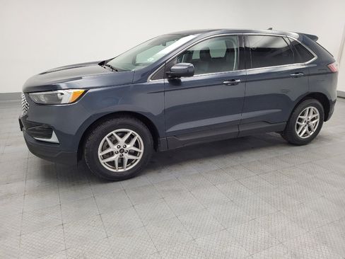 Used 2023 Ford Edge SEL image 2