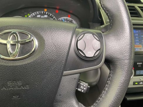 Used 2012 Toyota Camry XLE w/ Leather Pkg FWD image 29