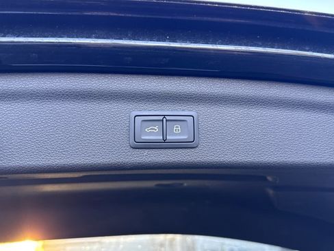 Used 2023 Audi Q3 2.0T Premium w/ Convenience Package image 33