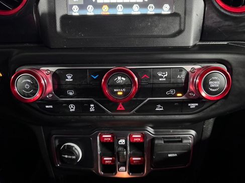 Used 2022 Jeep Gladiator Sport AWD/4WD image 36