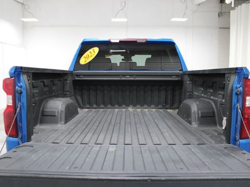 Used 2023 Chevrolet Silverado 1500 Custom image 17