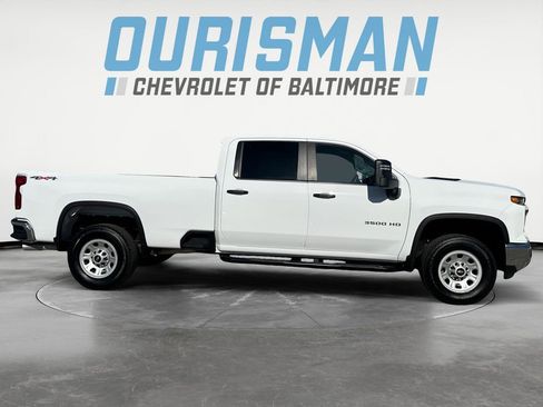 Used 2025 Chevrolet Silverado 3500 W/T w/ WT/CX Safety Package AWD/4WD image 7