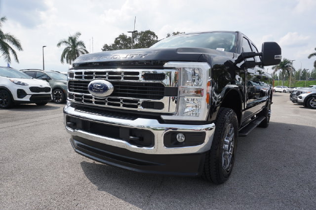 Used 2025 Ford F250 XLT w/ FX4 Off-Road Package AWD/4WD image 21