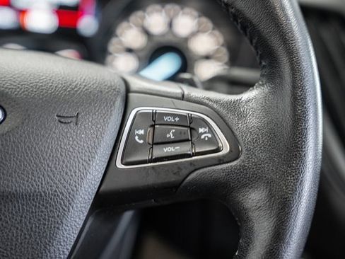 Used 2018 Ford Escape Titanium w/ Ford Safe & Smart Package image 28