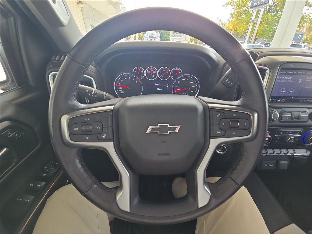 Used 2022 Chevrolet Silverado 1500 RST AWD/4WD image 11