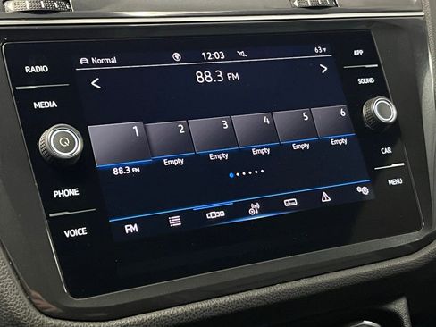 Certified 2022 Volkswagen Tiguan SE R-Line image 27