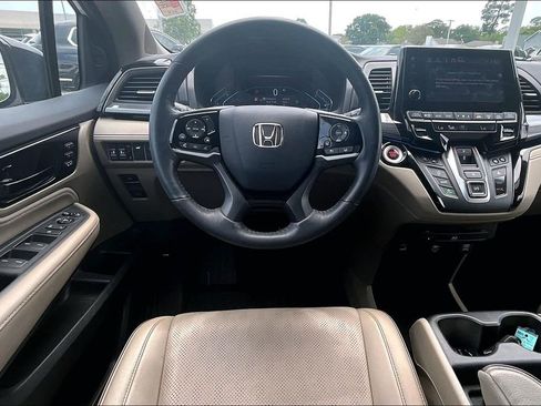 Used 2024 Honda Odyssey Elite image 7