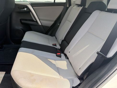 Used 2016 Toyota RAV4 XLE w/ Convenience Package FWD image 17
