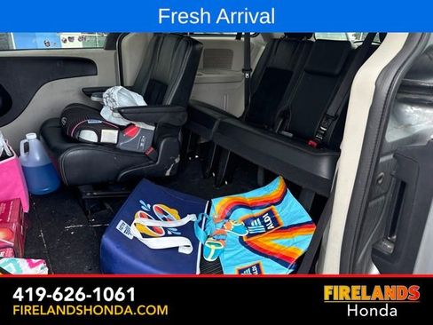 Used 2018 Dodge Grand Caravan SXT FWD image 23