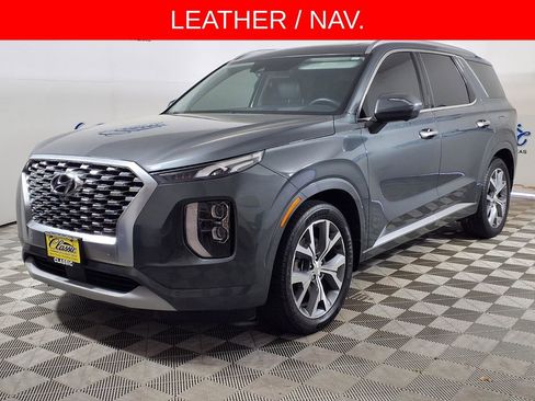 Used 2022 Hyundai Palisade Limited w/ Cargo Package image 3