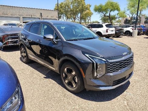 Certified 2026 Kia Sportage LX FWD image 17