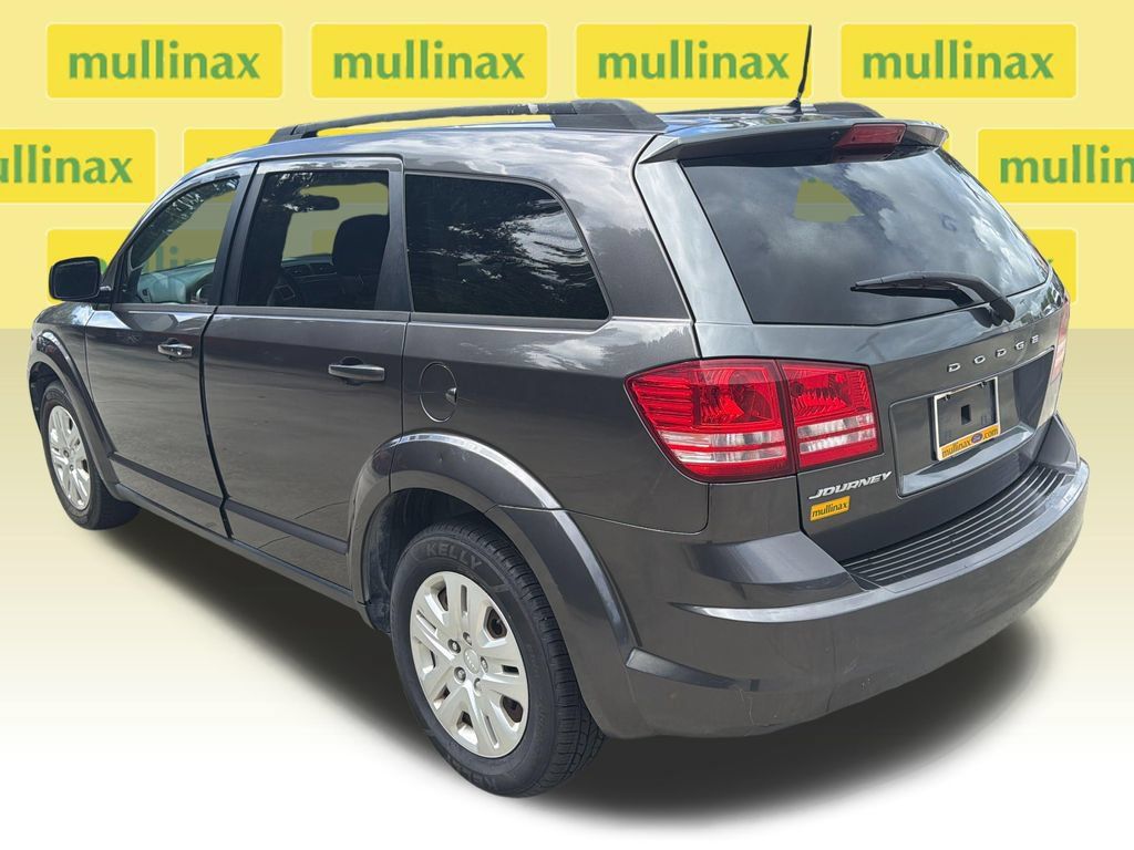 Used 2017 Dodge Journey SE w/ Flexible Seating Group FWD image 9