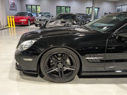Used 2009 Mercedes-Benz SL 550 image 4