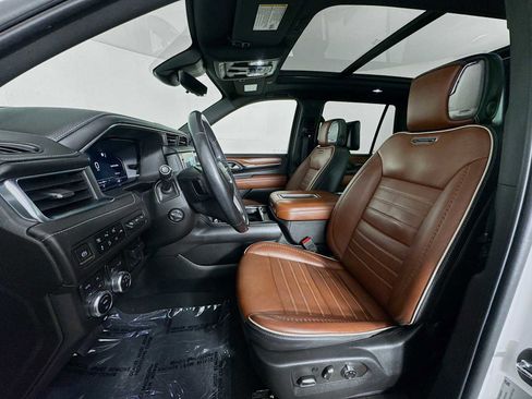 Used 2023 GMC Yukon Denali Ultimate image 11