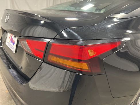 Used 2023 Nissan Altima 2.5 S image 32