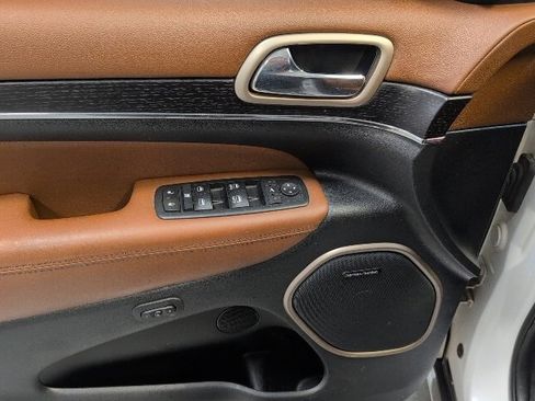 Used 2017 Jeep Grand Cherokee Summit image 15