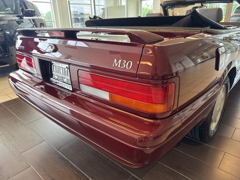 Used 1991 INFINITI M30 Convertible RWD image 11