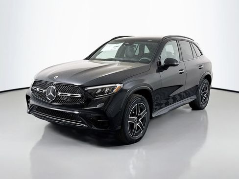 Used 2026 Mercedes-Benz GLC 300 4MATIC image 3