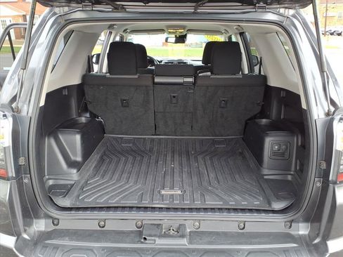 Used 2020 Toyota 4Runner SR5 image 14