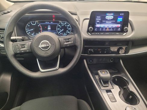 Used 2024 Nissan Rogue S image 22
