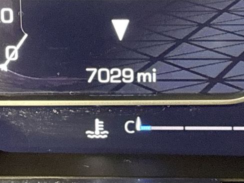 Used 2025 GMC Sierra 2500 SLE w/ SLE Value Package; AWD/4WD image 21