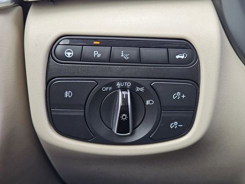 Used 2019 INFINITI QX50 Essential w/ Sensory Package FWD image 26