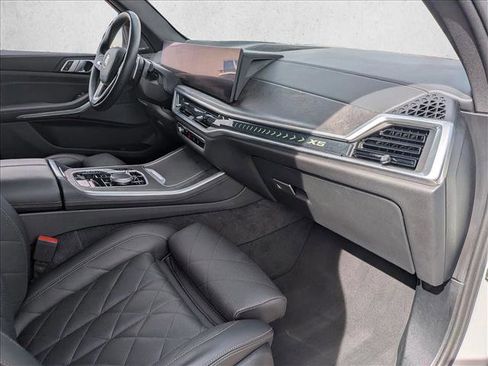 Used 2024 BMW X5 xDrive40i image 21