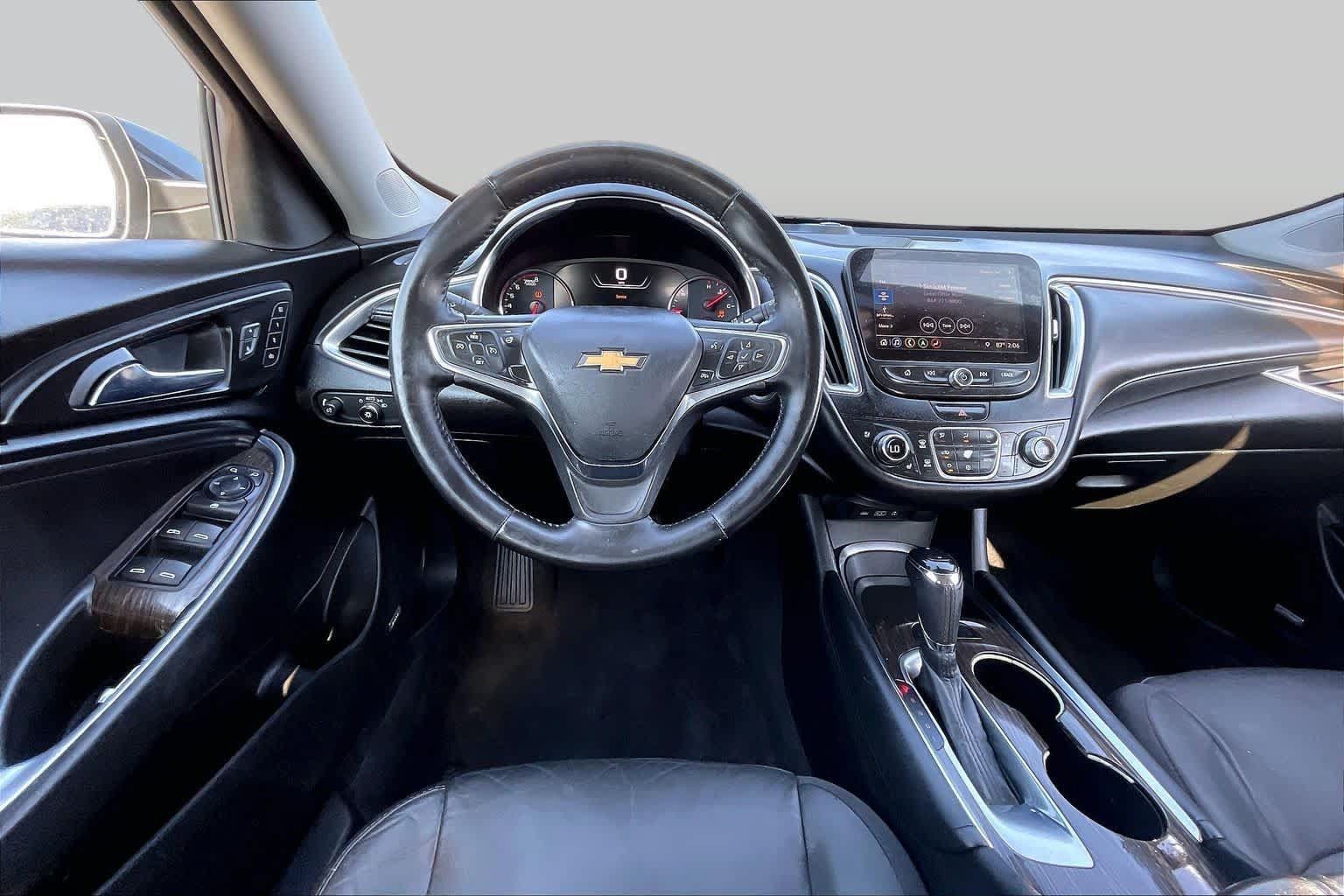 Used 2020 Chevrolet Malibu Premier FWD image 4