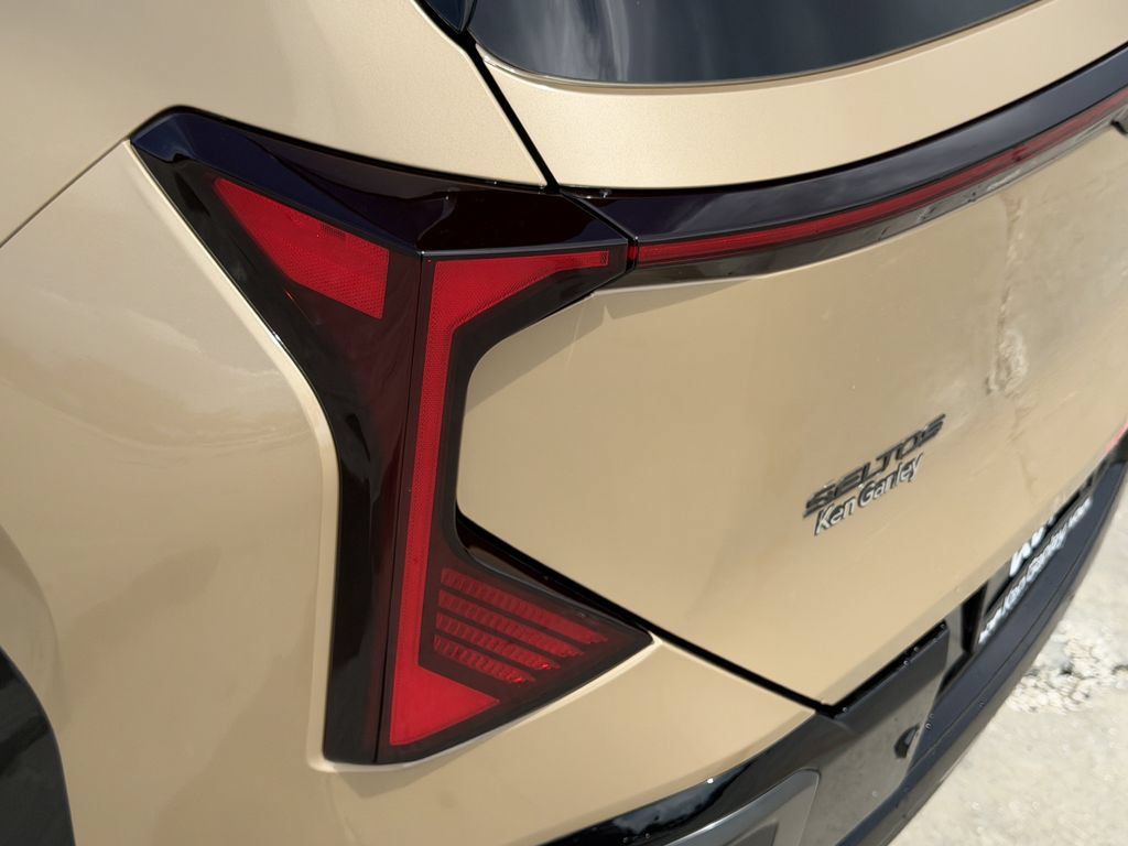 New 2027 Kia Seltos X-Line SX AWD/4WD image 11